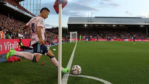 Vì sao phạt góc ngày càng trở thành vũ khí lợi hại tại Premier League? - Bongdaplus.vn