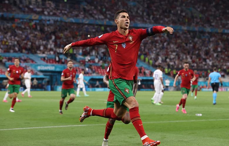 Hồ sơ cầu thủ huyền thoại Ronaldo: Cỗ máy ghi bàn của mọi thời đại