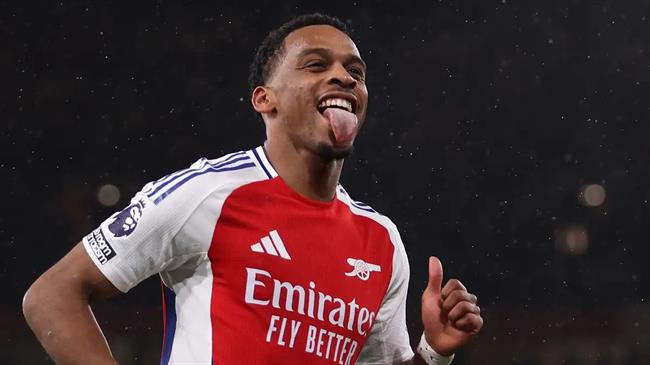 Jurrien Timber tiết lộ Arsenal đã cấm anh đi du lịch