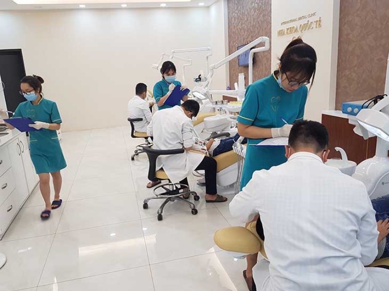 Dán răng sứ Veneer ở đâu tốt? Top 13 địa chỉ uy tín tại TPHCM