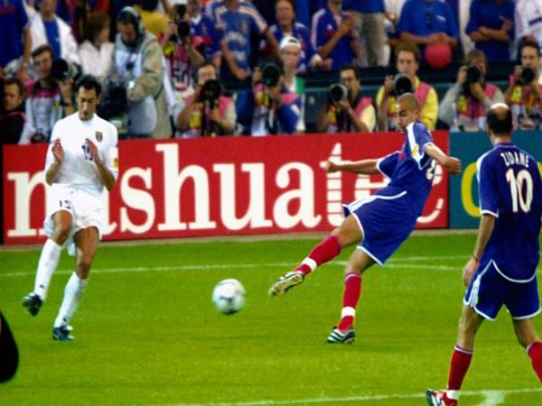 Khung thành bạc là gì? Vai trò của nó trong một trận đấu.