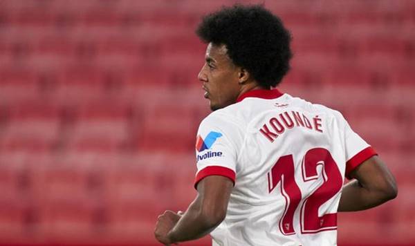 Cầu thủ nào mặc áo số 12? Những cầu thủ mang áo số 12 nổi tiếng nhất làng bóng đá