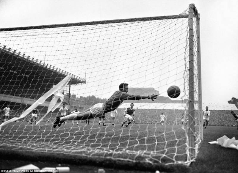 SHO trong bóng đá là gì? Quy trình thực hiện và tầm quan trọng