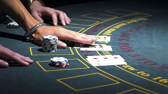 Cách đọc bài poker nắm chắc đối thủ như tay chơi chuyên nghiệp