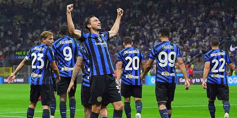 Các đội bóng Ý thống trị châu Âu